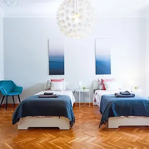 by-la-pedrera-diagonal-rooms.topbarcelonahotels.com/